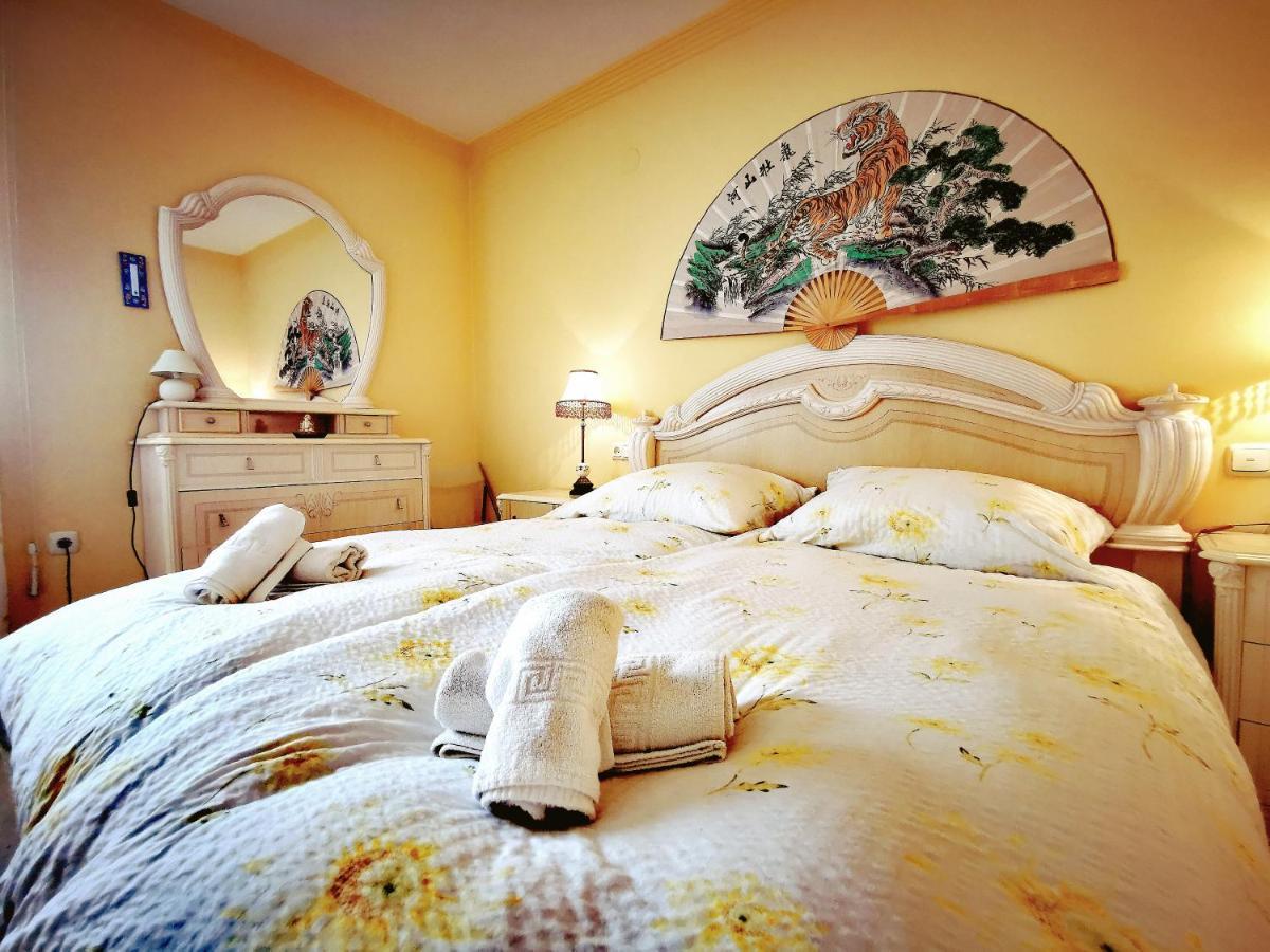 Banana Apartemen Marbella